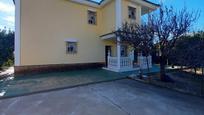 Vista exterior de Casa o xalet en venda en  Córdoba Capital amb Jardí privat, Terrassa i Balcó