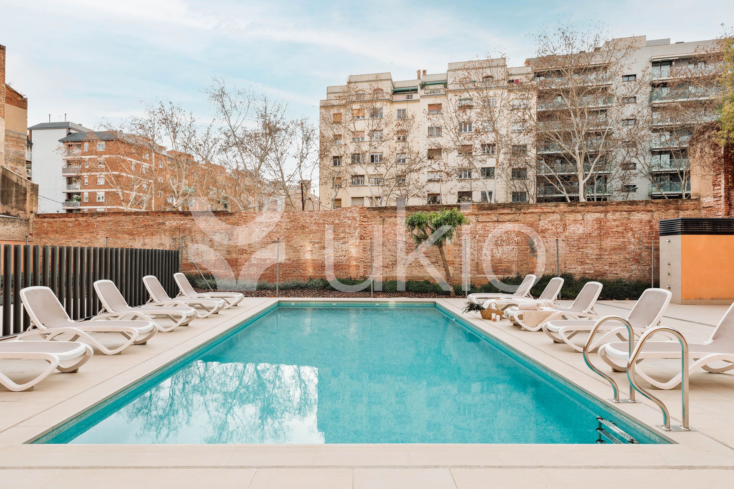 Piscina de Apartament de lloguer en  Barcelona Capital amb Aire condicionat, Calefacció i Terrassa