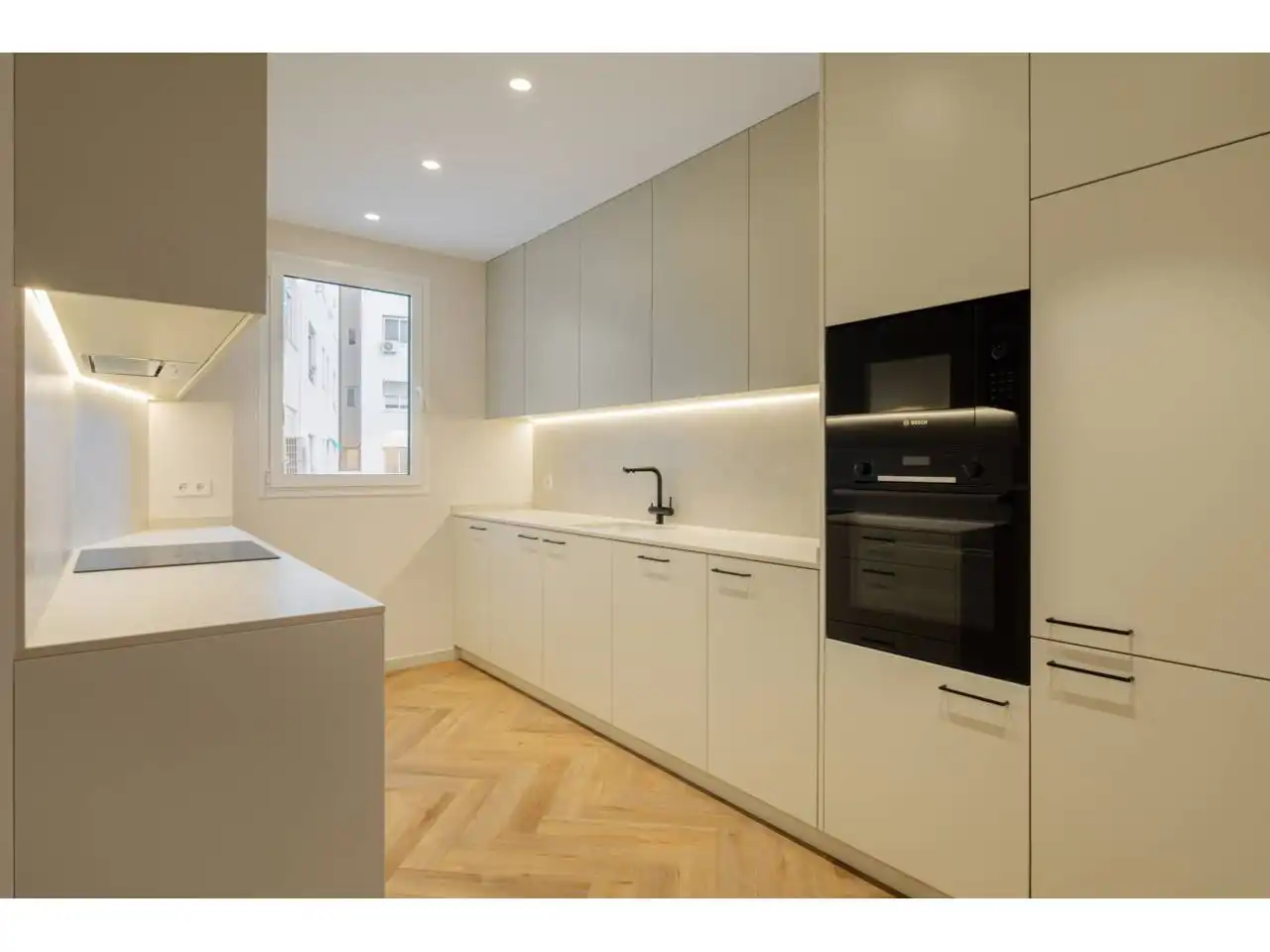 Cocina de Piso en venta en Valencia con Aire acondicionado, Parquet y Alarma