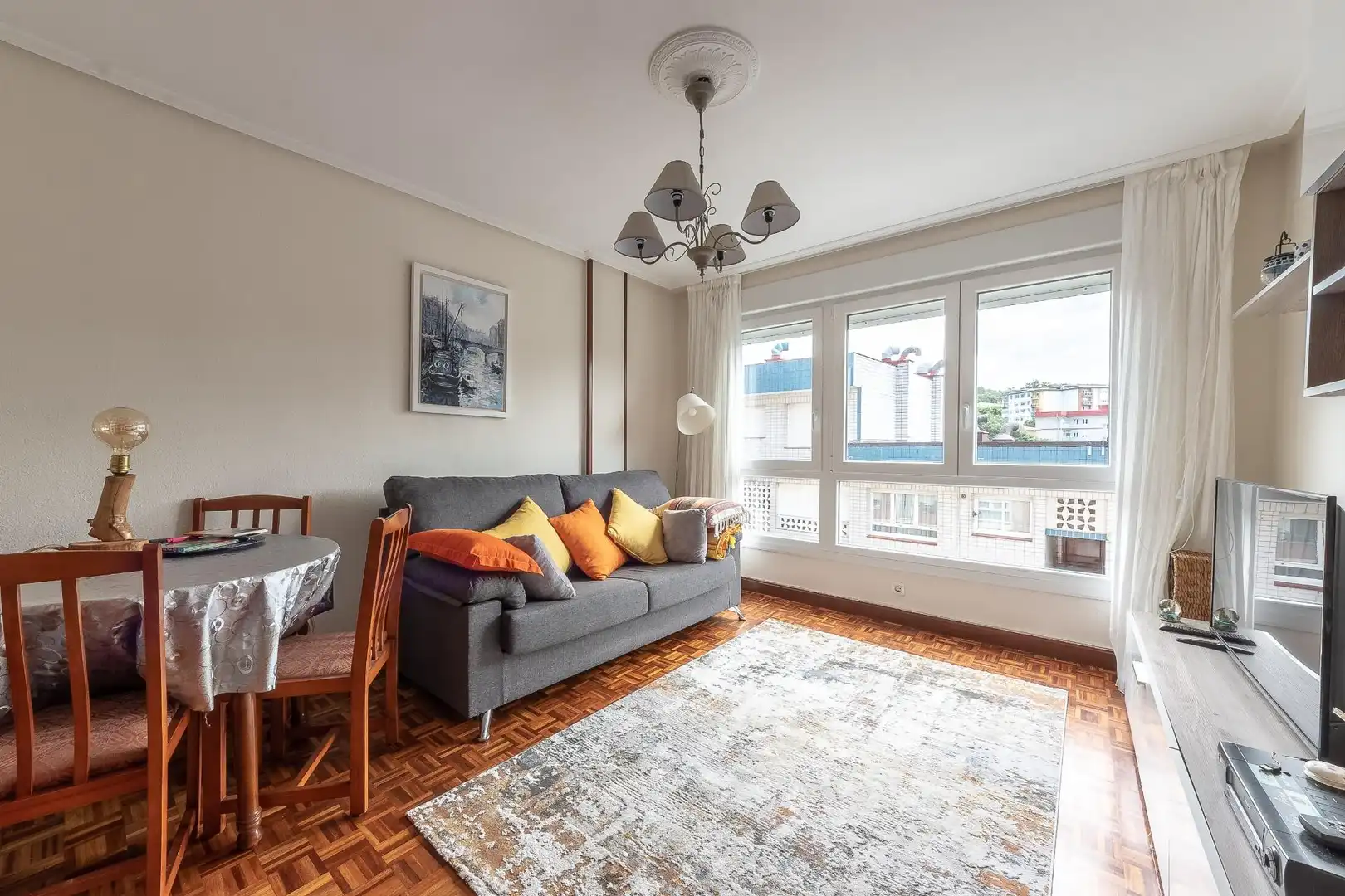 Sala de estar de Piso en venta en Gorliz con Parquet