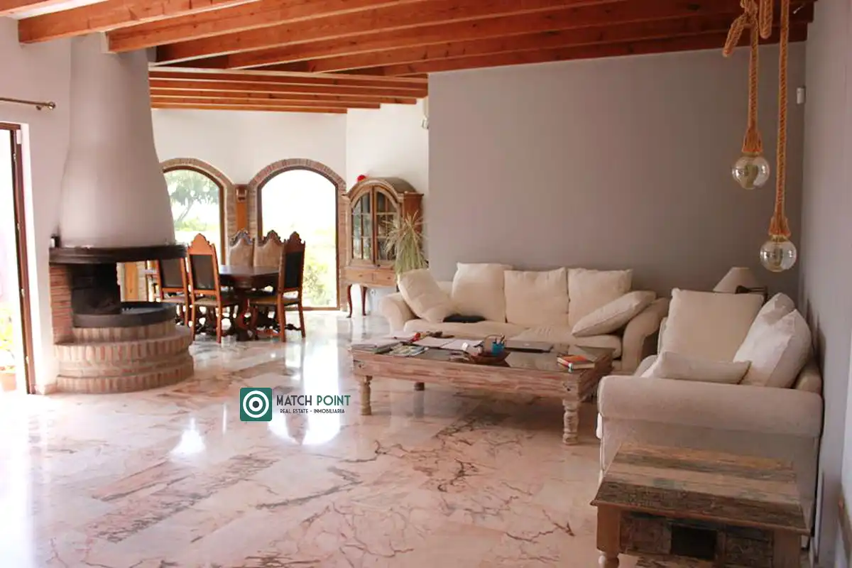 Sala d'estar de Casa o xalet en venda en Almuñécar amb Moblat