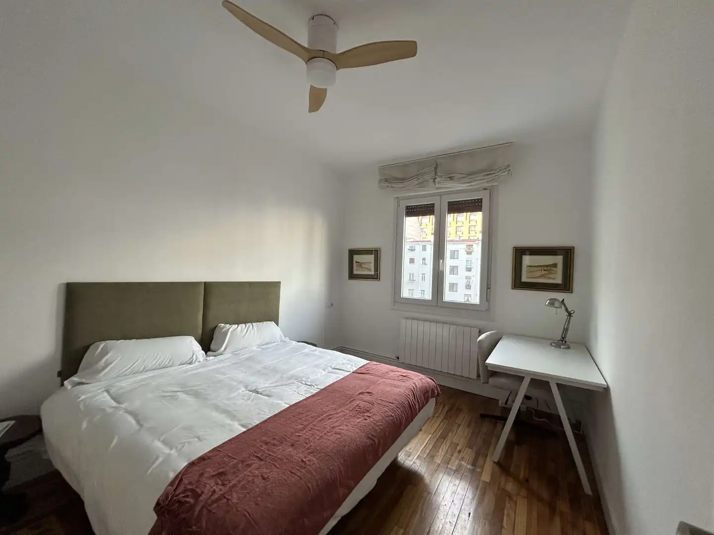 Schlafzimmer von Wohnung zur untervermieten in Bilbao  mit Klimaanlage, Terrasse und Möbliert