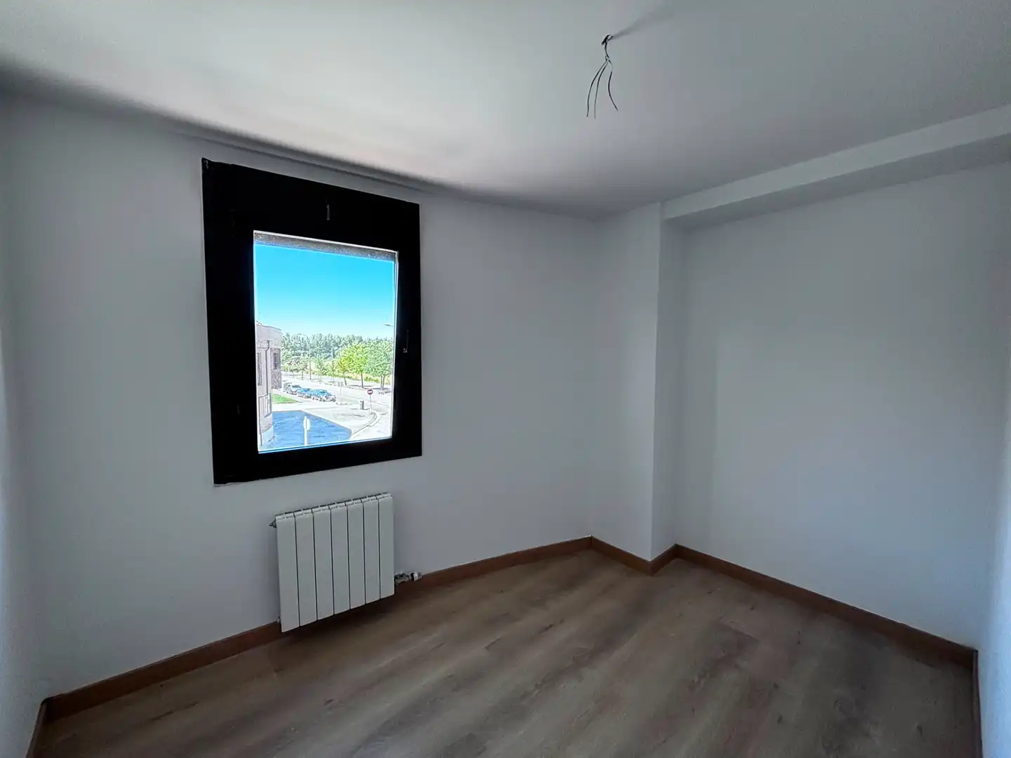 Schlafzimmer von Einfamilien-Reihenhaus zum Verkauf in Burgos mit Heizung, Terrasse und Abstellraum