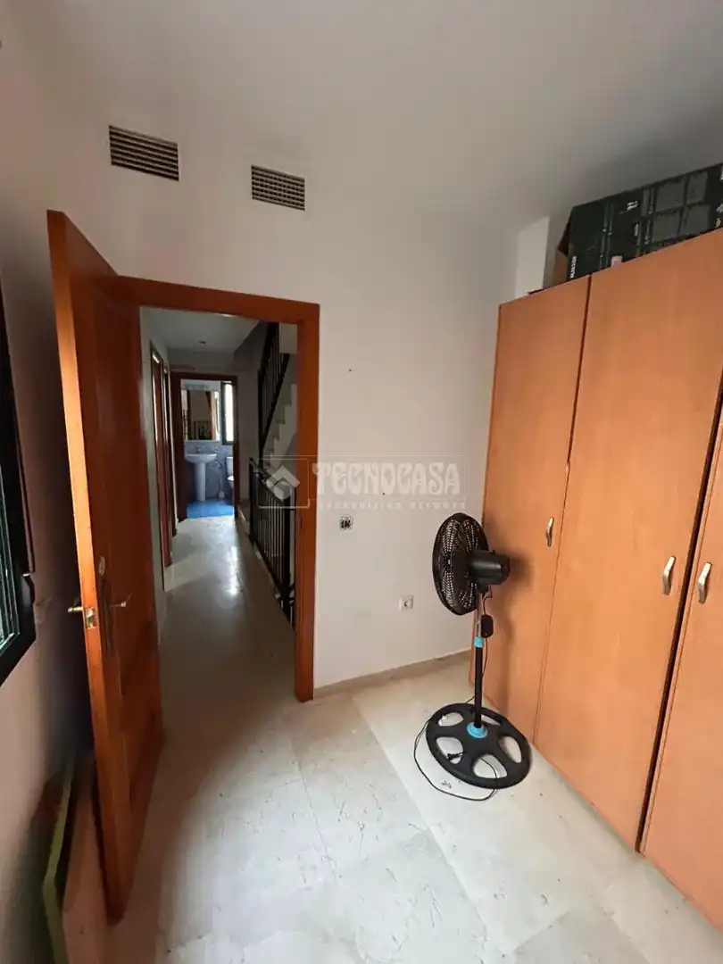 Detached homes for sale in Sevilla  with Terrace