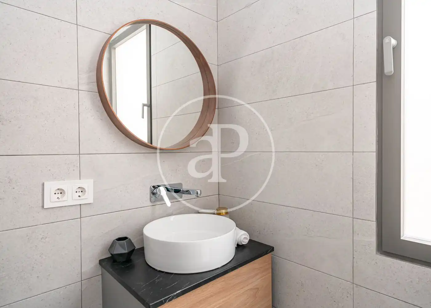 Baño de Piso en venta en Madrid con Aire acondicionado, Calefacción y Amueblado