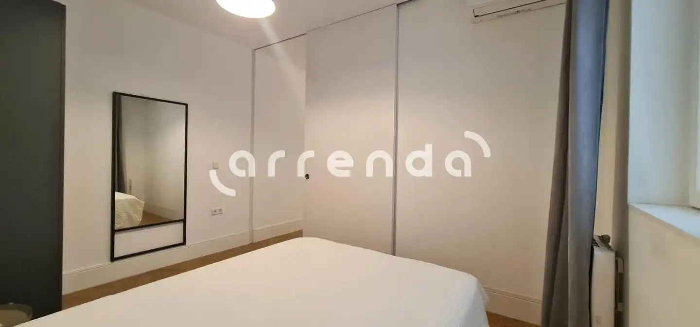 Schlafzimmer von Wohnung zur Miete in Madrid mit Klimaanlage und Möbliert