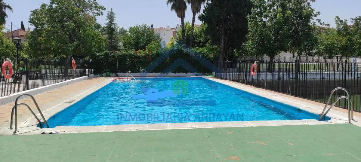Piscina de Piso en venta en Ogíjares con Jardín privado, Piscina y Piscina comunitaria