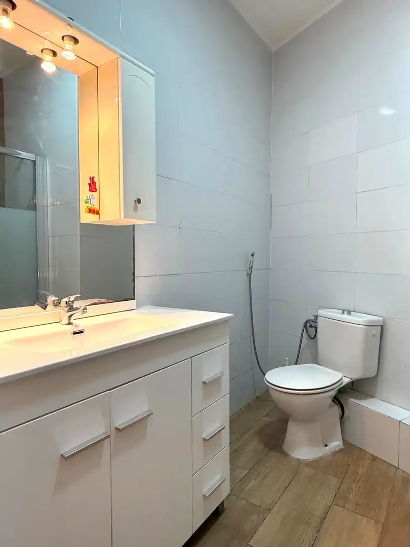Bathroom of Ground floor for sale in Sant Boi de Llobregat  with Air Conditioner and Heating
