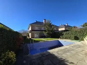 Außenansicht von Haus oder Chalet zum Verkauf in Pozuelo de Alarcón