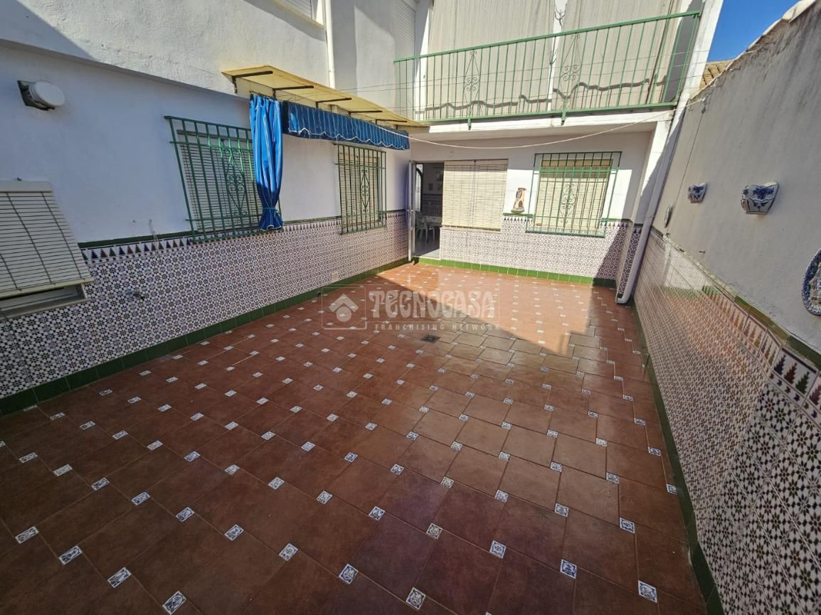 Terrace of Single-family semi-detached for sale in Cabra  with Air Conditioner