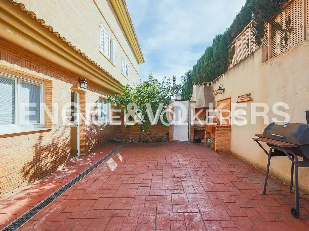 Exterior view of Houses for rent in Torrent  with Air Conditioner, Heating and Private garden