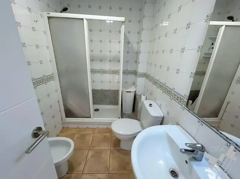 Bany de Apartament en venda en Vinaròs amb Aire condicionat, Calefacció i Moblat