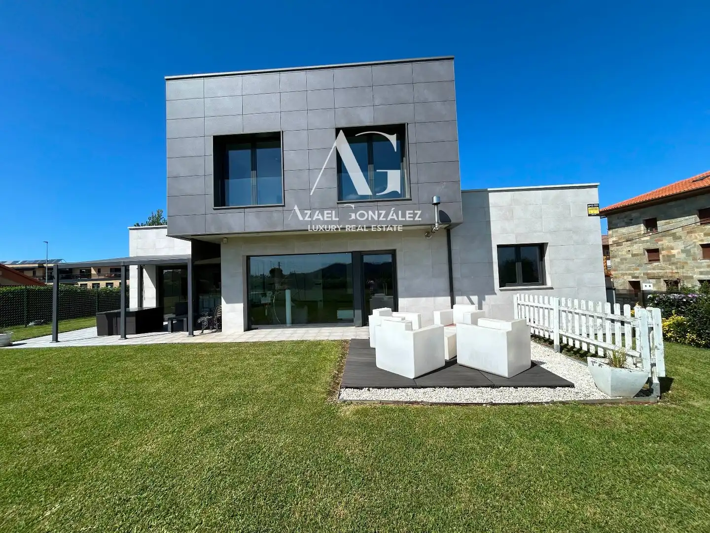 Exterior view of Houses for sale in Santander  with Heating, Private garden and Terrace