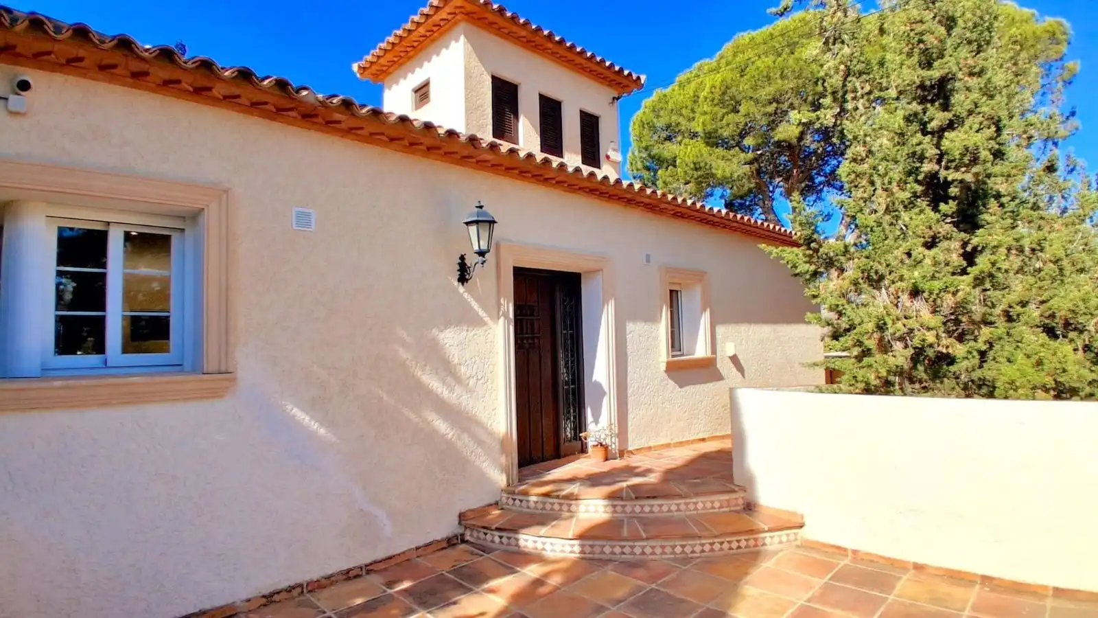 Exterior view of Houses for sale in L'Alfàs del Pi  with Air Conditioner, Heating and Private garden