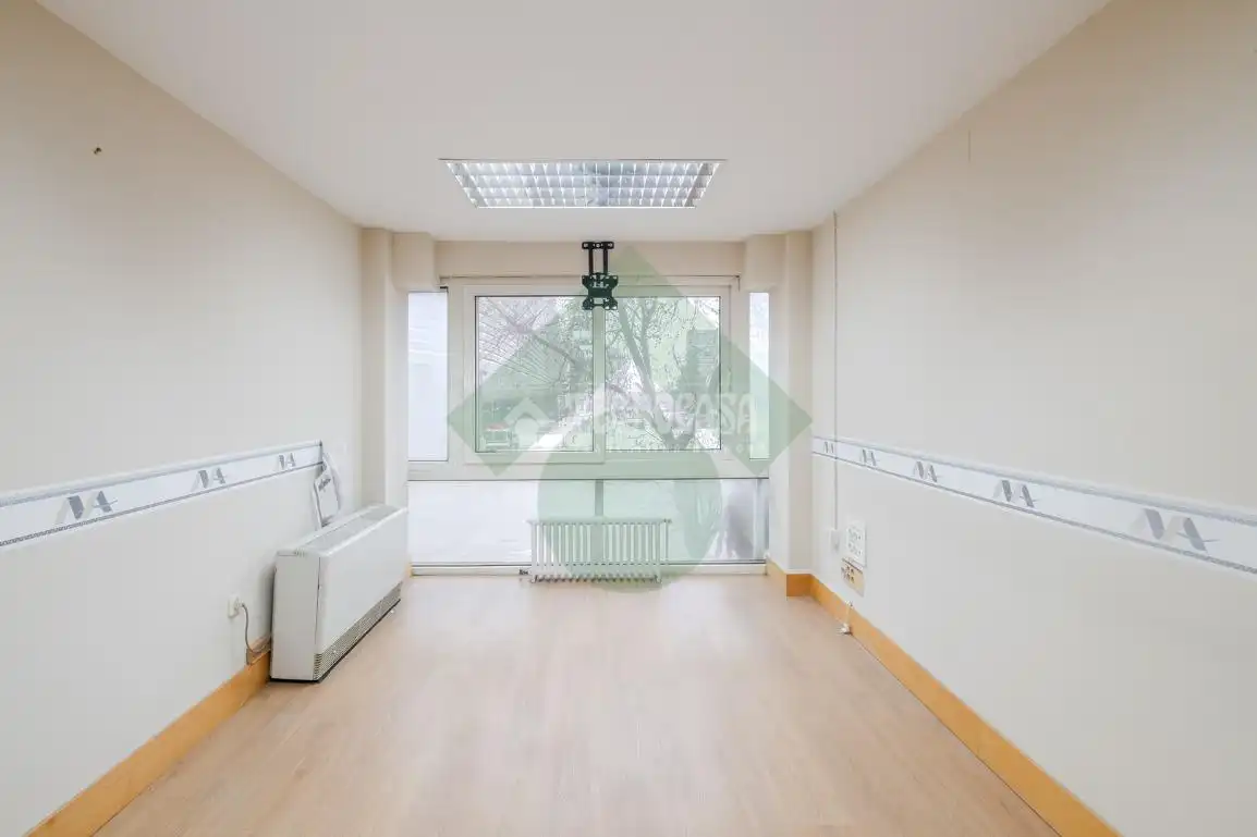 Büro zur Miete in Madrid mit Klimaanlage und Heizung