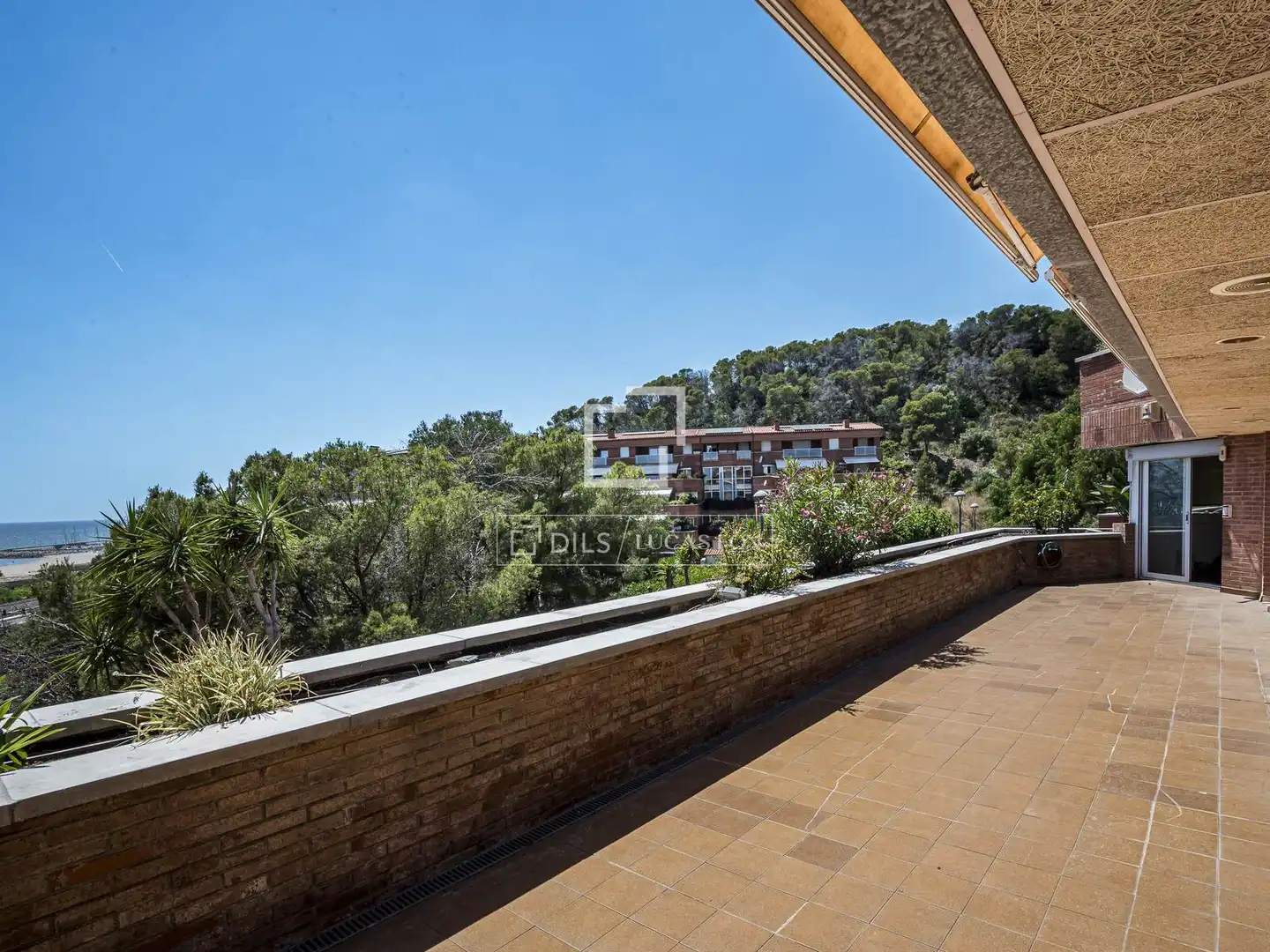 Terrace of Flat for sale in Sitges  with Air Conditioner, Heating and Private garden