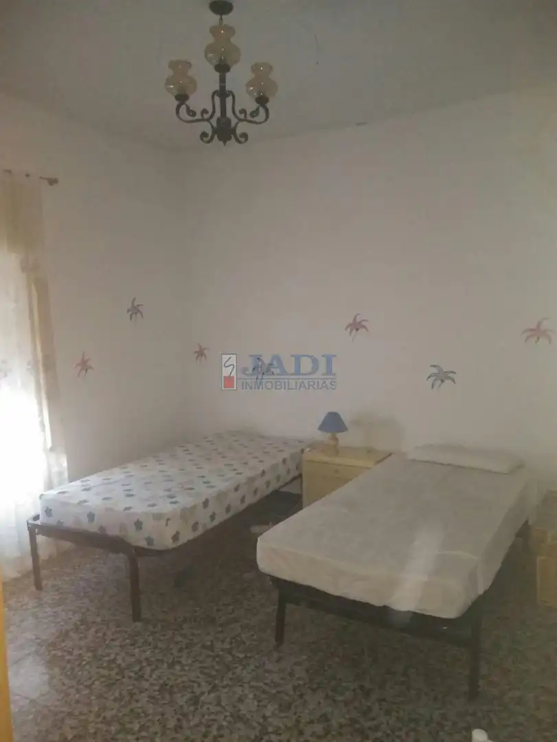 Bedroom of Houses for sale in Castellar de Santiago