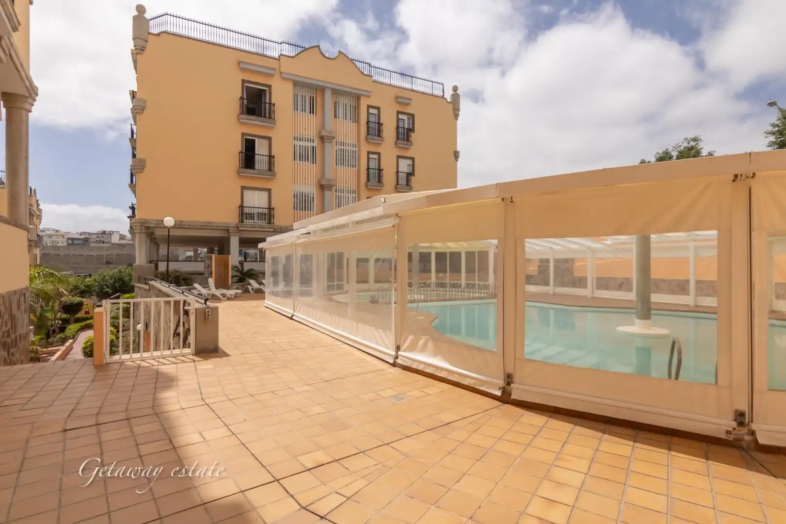 Swimming pool of Flat for rent in Las Palmas de Gran Canaria  with Air Conditioner, Heating and Storage room