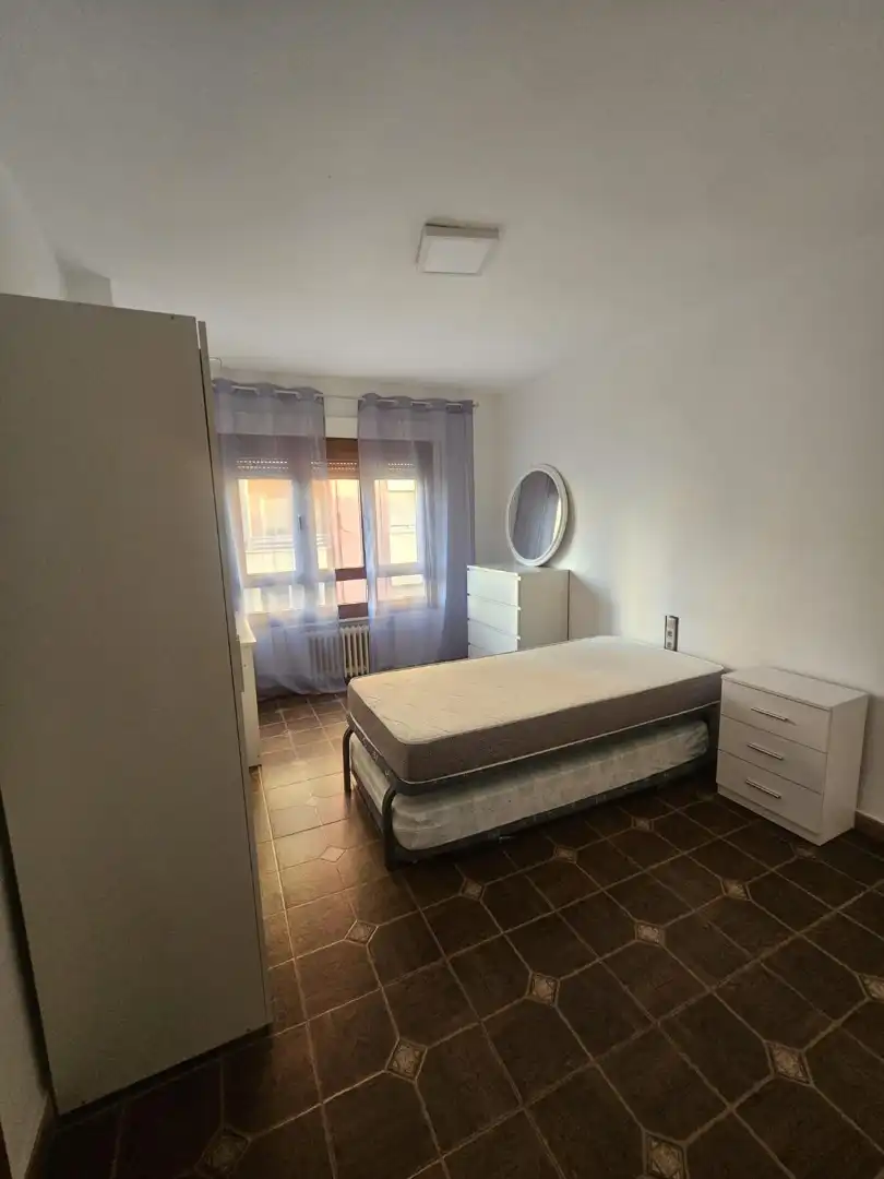 Bedroom of Flat for rent in Ciudad Real  with Air Conditioner, Heating and Furnished