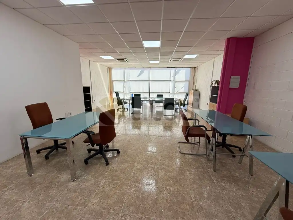 Büro zur Miete in Dos Hermanas