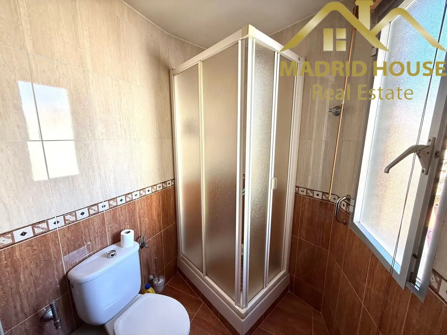 Badezimmer von Wohnung zum Verkauf in Madrid mit Heizung und Terrasse