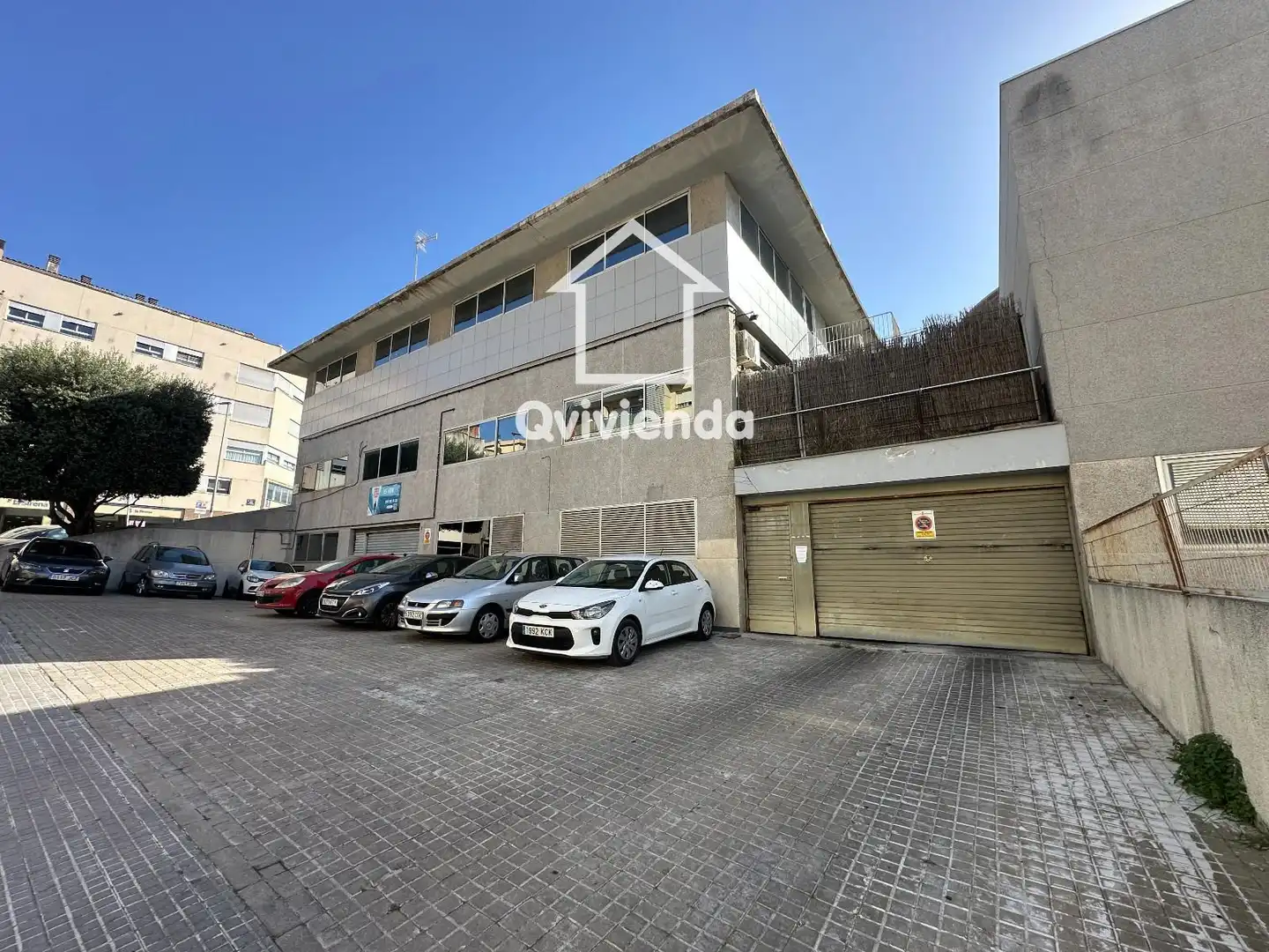 Vista exterior de Local de alquiler en Terrassa