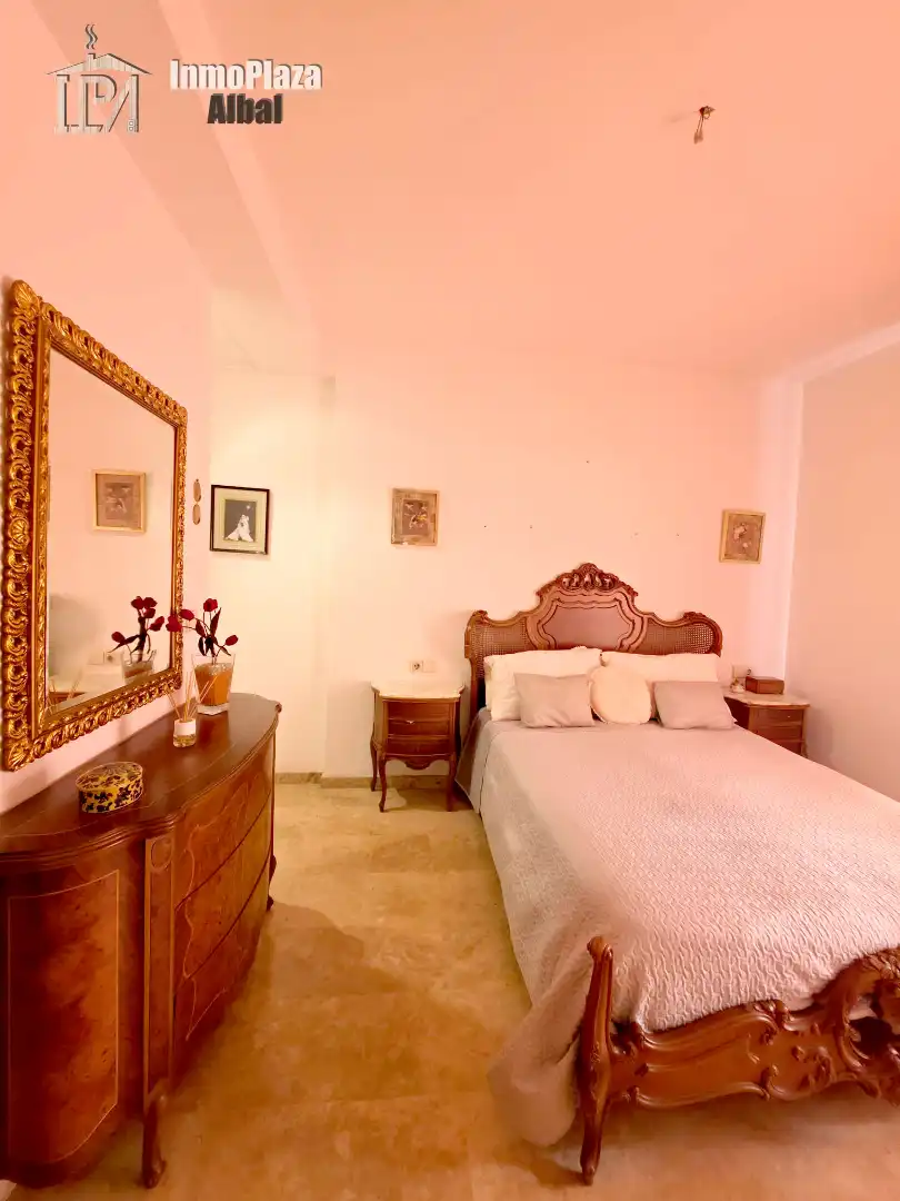 Habitación de Dúplex en venta en Catarroja con Aire acondicionado, Trastero y Balcón
