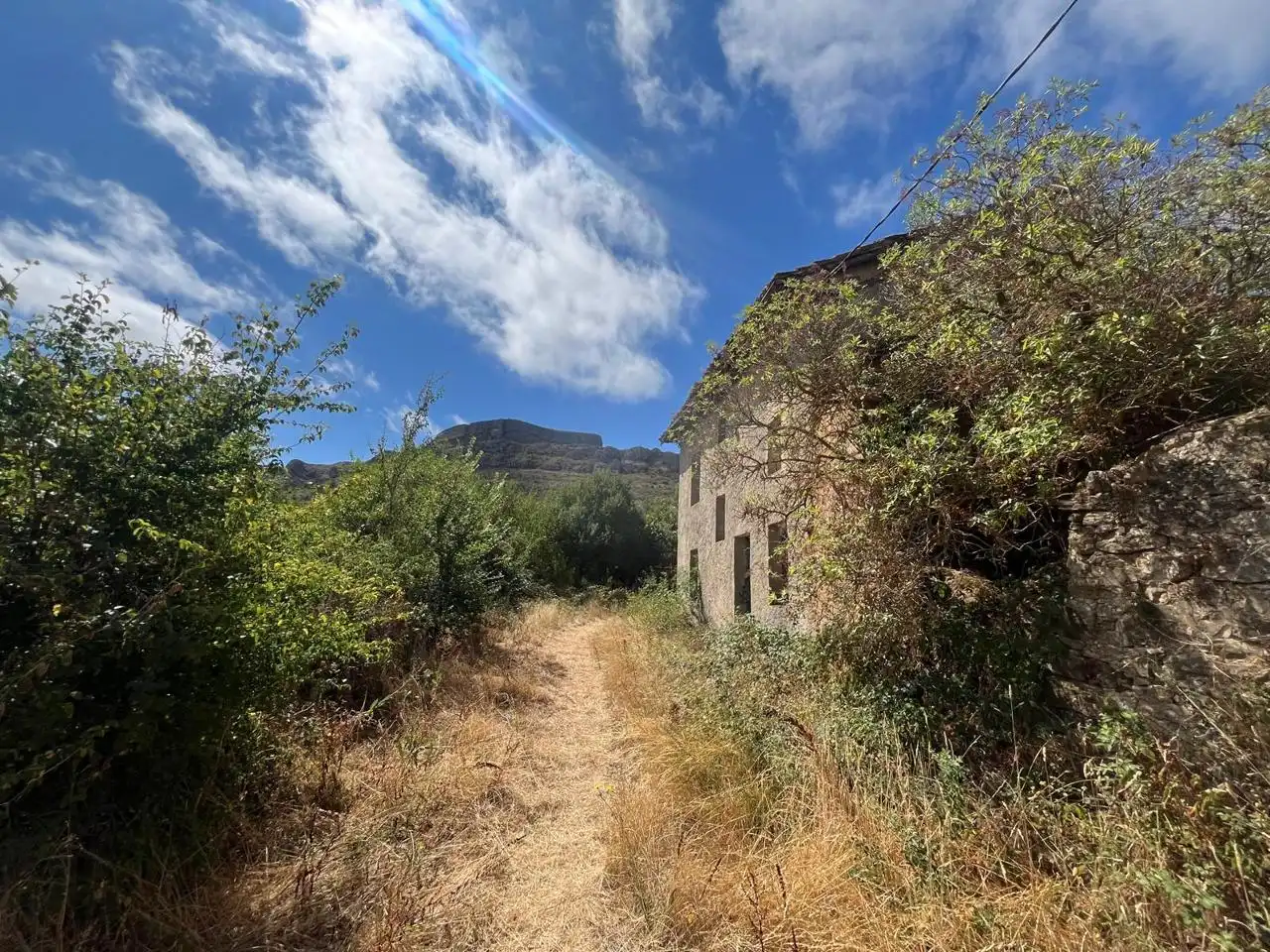 Houses for sale in Calle Arriba, Humada