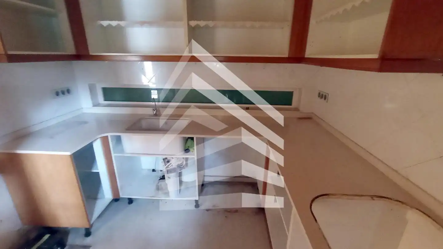 Cuina de Casa o xalet en venda en El Prat de Llobregat amb Terrassa i Balcó