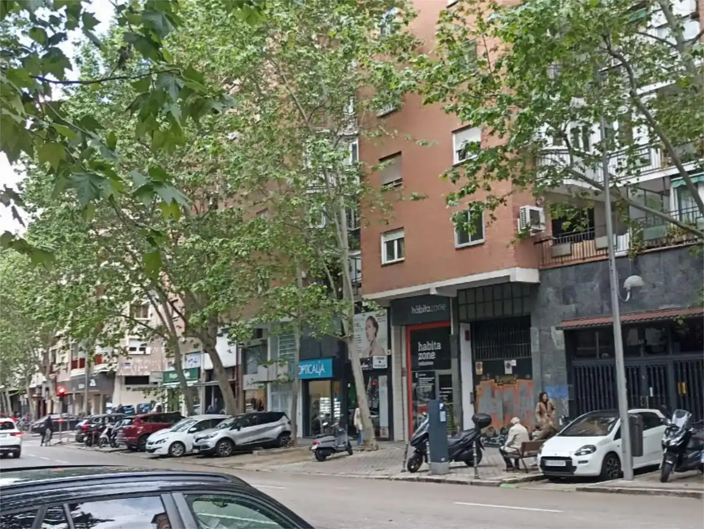 Außenansicht von Fabrikhallen zur Miete in Madrid