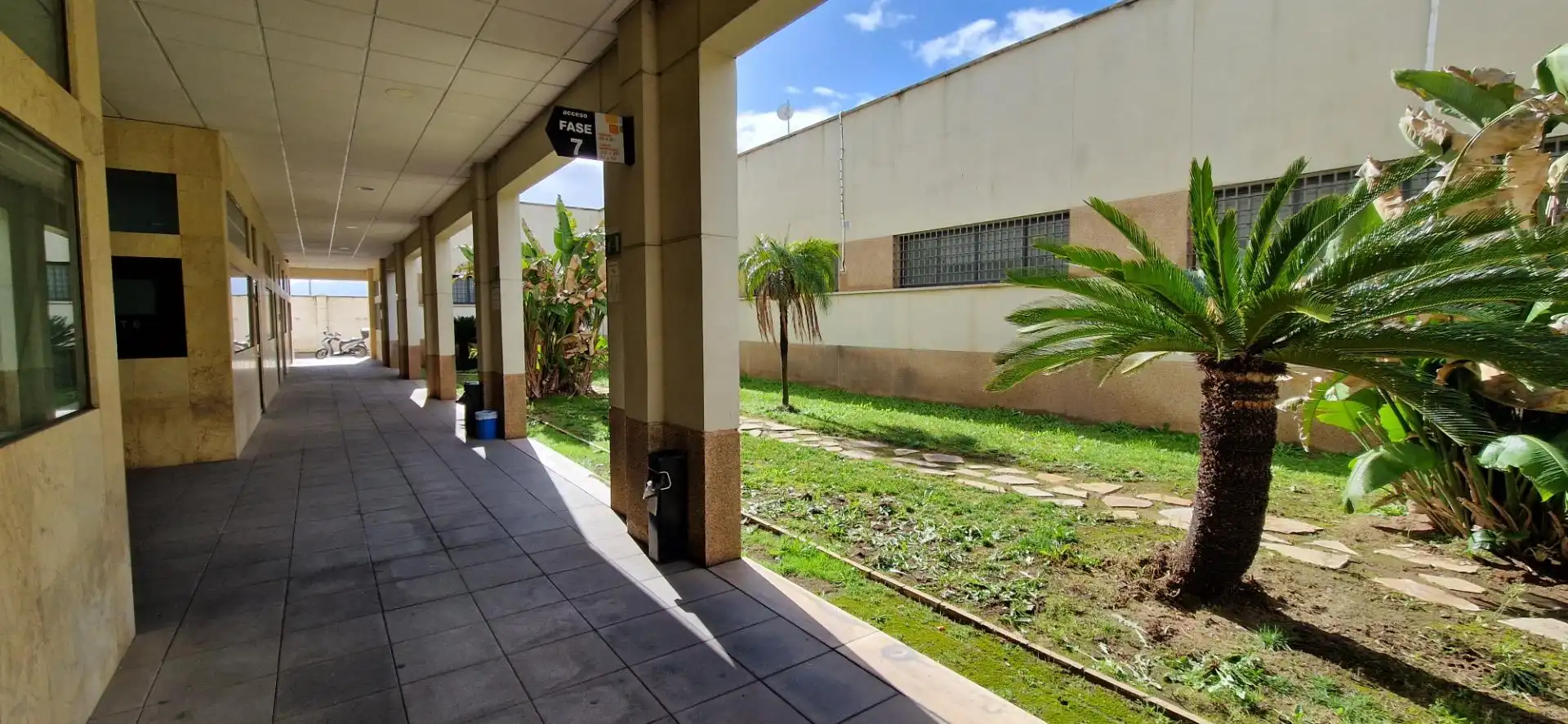 Vista exterior de Oficina de lloguer en Córdoba amb Aire condicionat i Calefacció