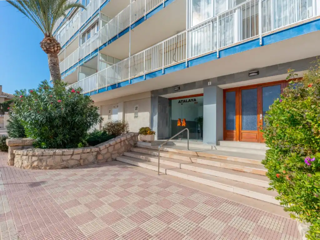 Apartments for sale in Calle Azorin 10 escalera 1 planta 06 puerta a, Campello Playa