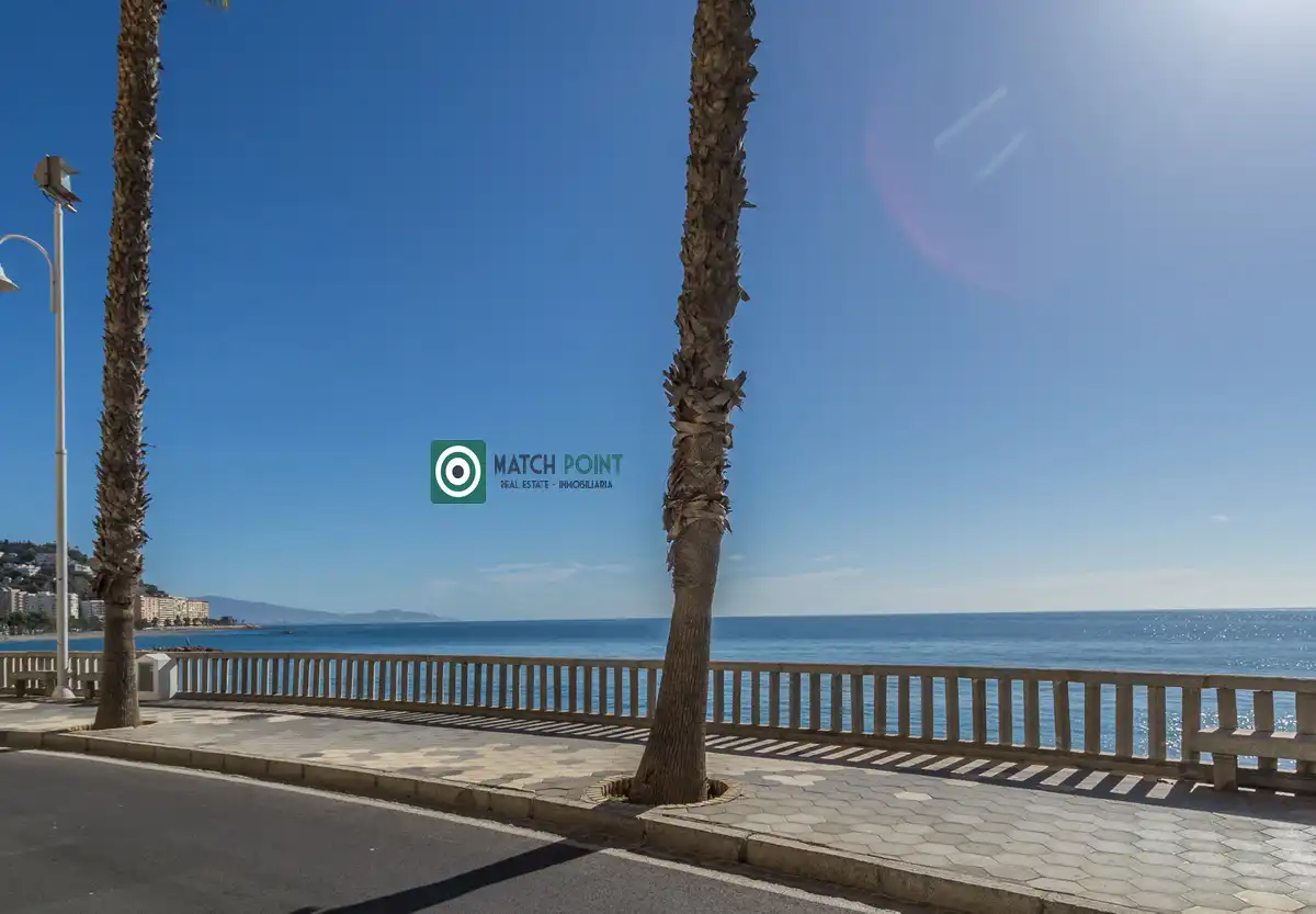 Piso de alquiler en Calle Bikini, Almuñecar Centro