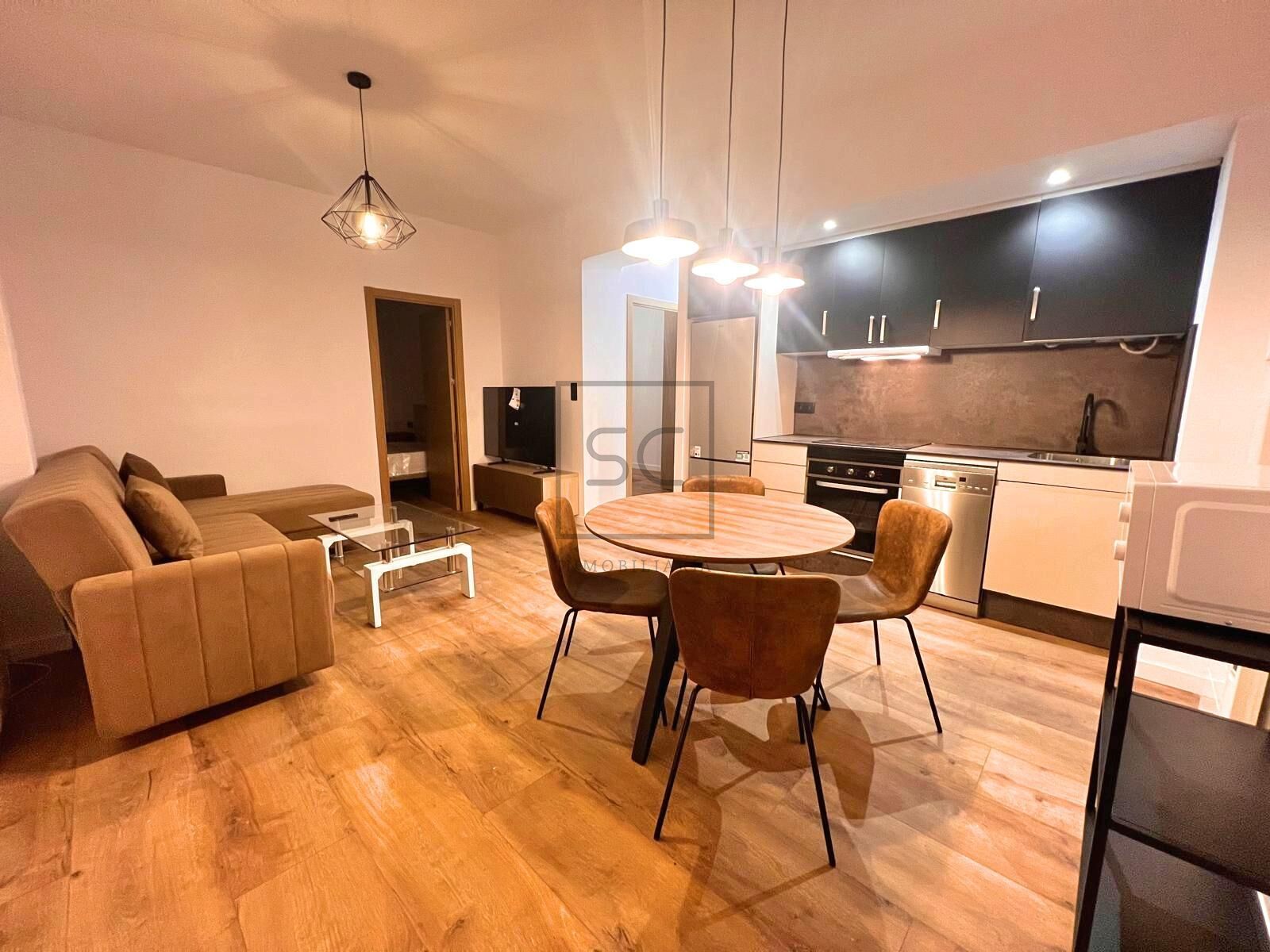 Sala d'estar de Pis de lloguer en Ferrol amb Calefacció