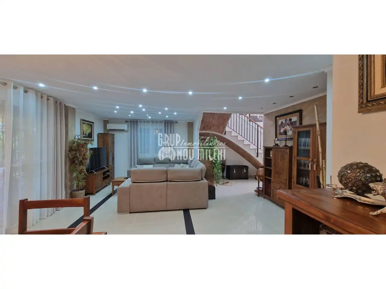 Living room of Houses for sale in Picassent  with Air Conditioner, Private garden and Terrace