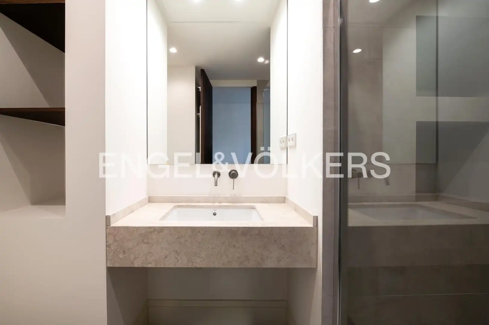 Baño de Piso en venta en Madrid con Aire acondicionado, Calefacción y Trastero