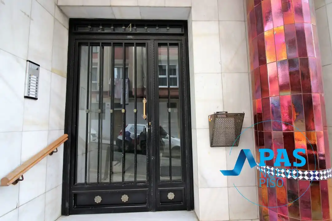 Piso en venta en Santander con Calefacción, Terraza y Trastero
