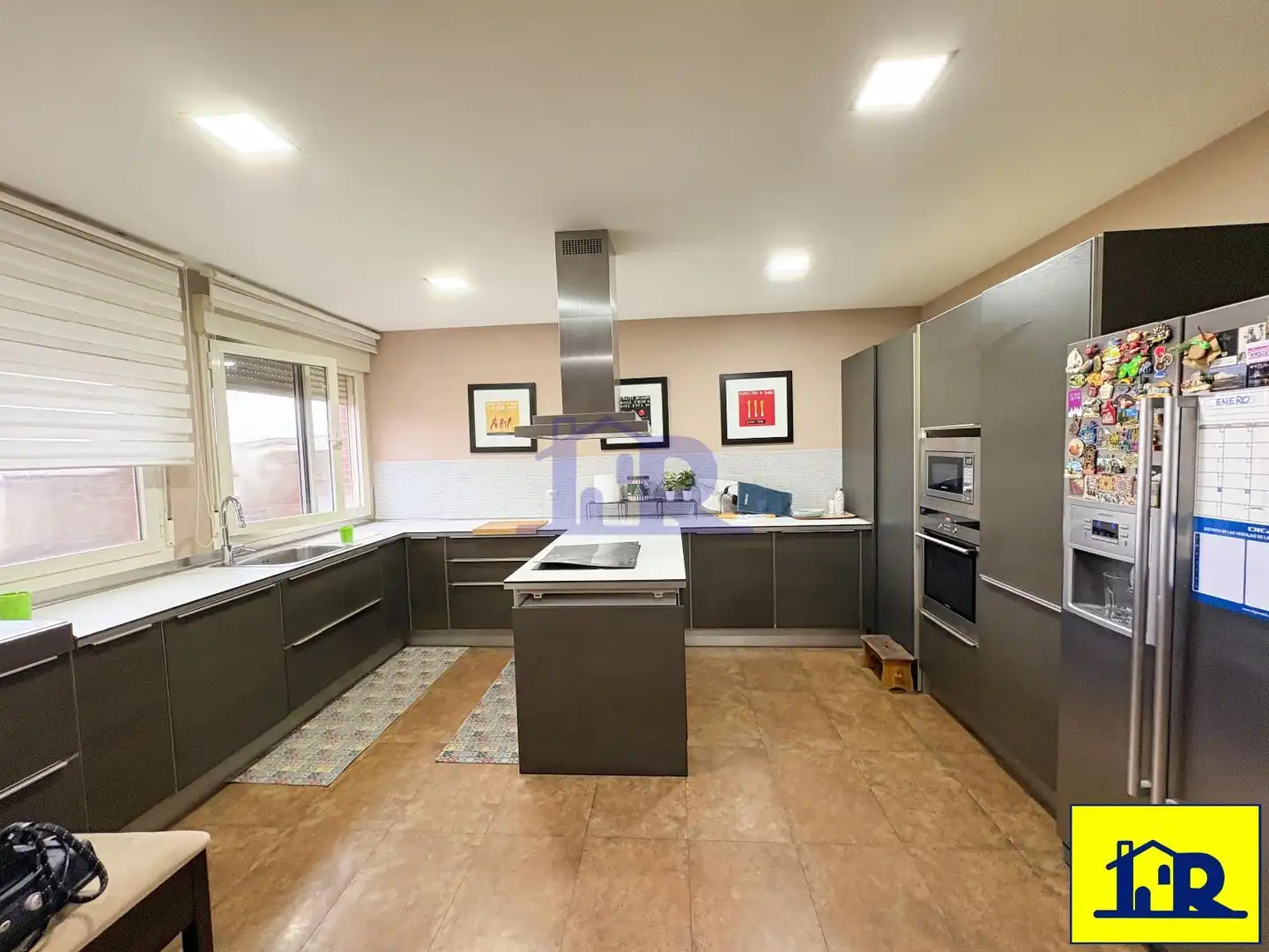 Kitchen of Detached homes for sale in Cuenca  with Air Conditioner, Heating and Swimming Pool
