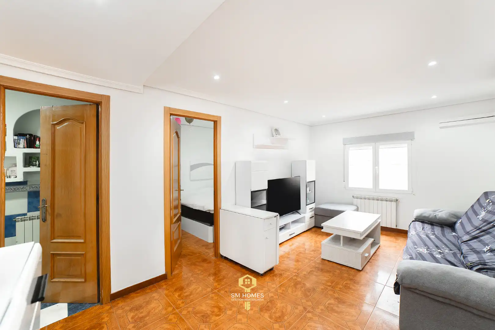 Living room of Flat for sale in  Madrid Capital  with Air Conditioner, Heating and Storage room
