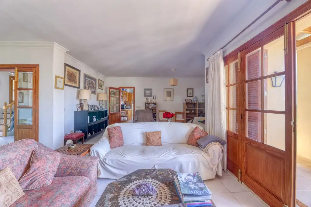 Living room of Houses for sale in Calvià  with Air Conditioner, Private garden and Terrace
