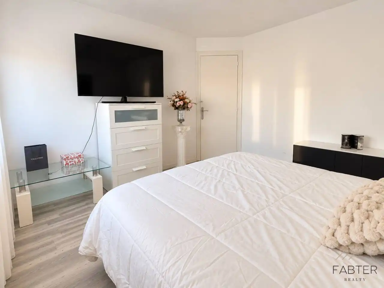 Flat with terrace for sale in Calle Montserrat, imagen 8