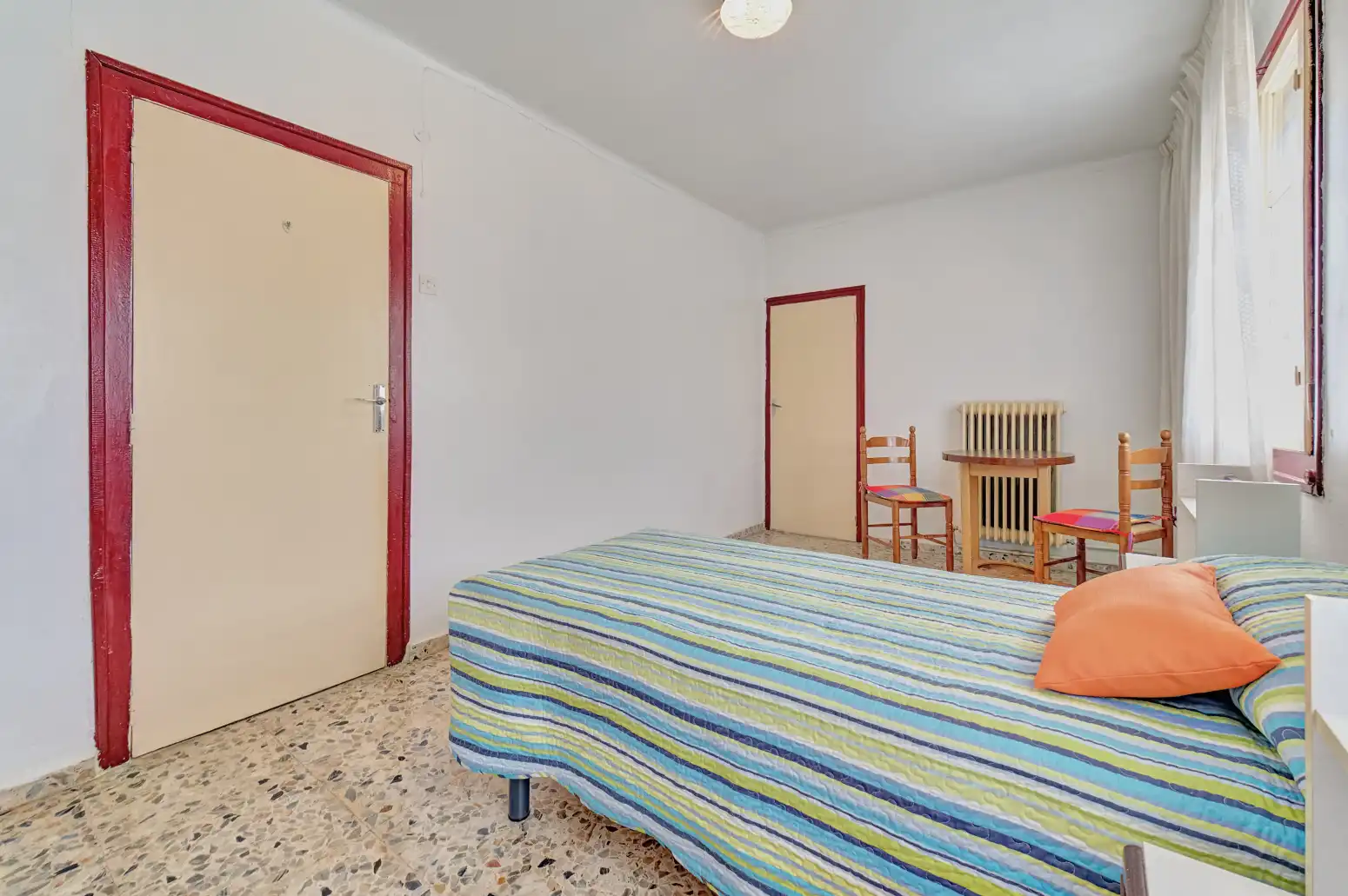 Habitación de Casa adosada en venta en Arguedas con Calefacción, Jardín privado y Terraza