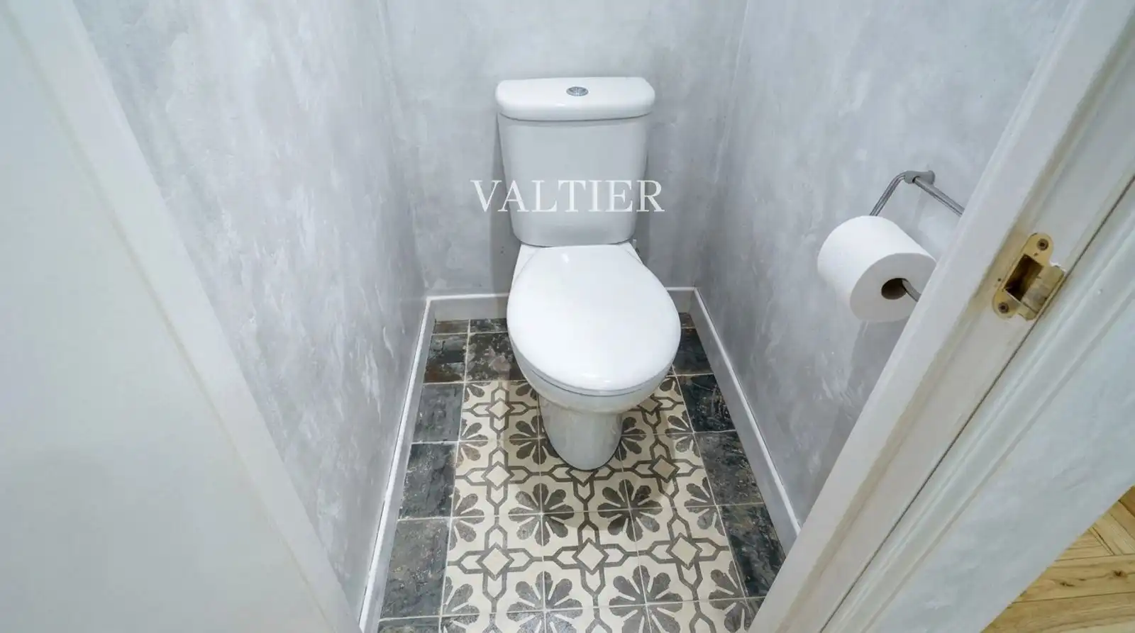 Badezimmer von Wohnung zur Miete in Madrid mit Klimaanlage, Heizung und Terrasse