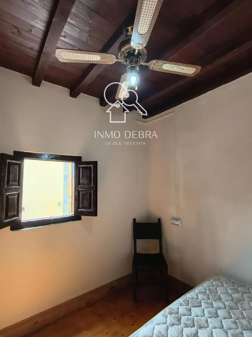 Vista exterior de Casa o chalet en venta en Salas con Calefacción y Terraza