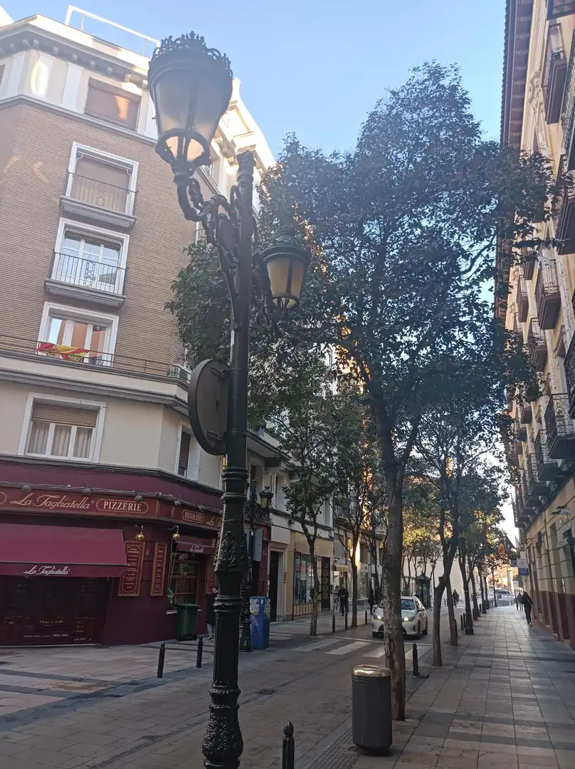 Vista exterior de Local en venta en Zaragoza
