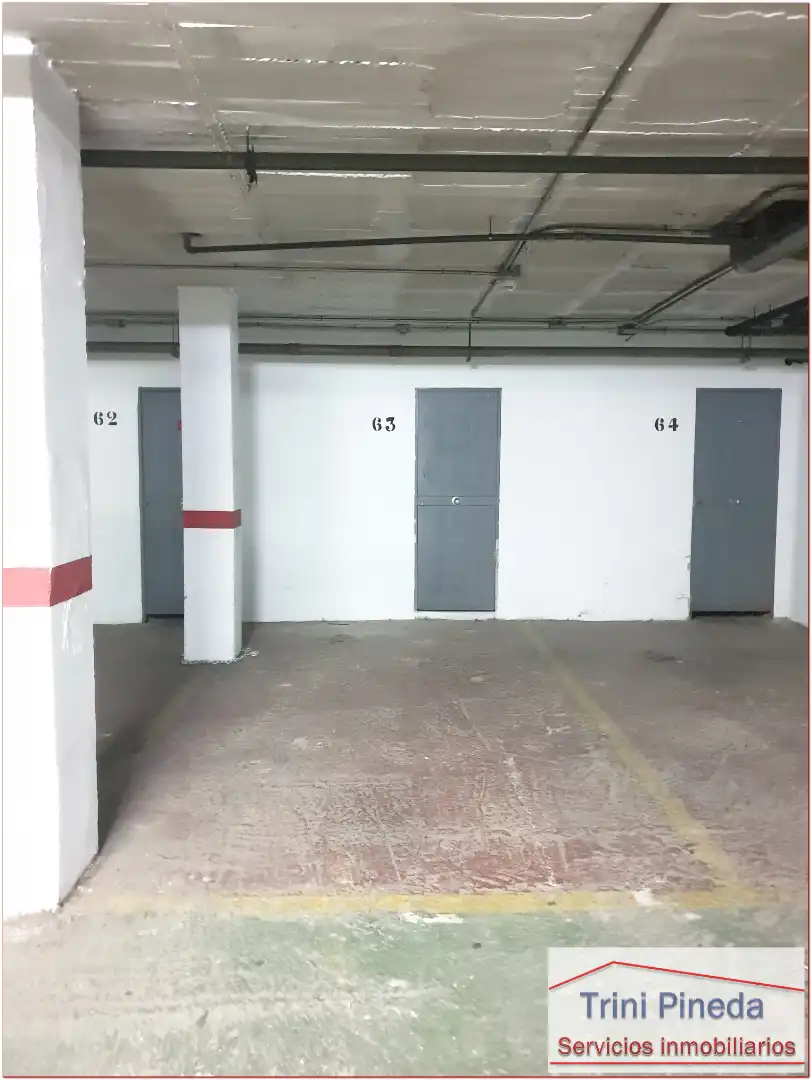 Parking de Oficina en venta en Sevilla con Aire acondicionado y Trastero