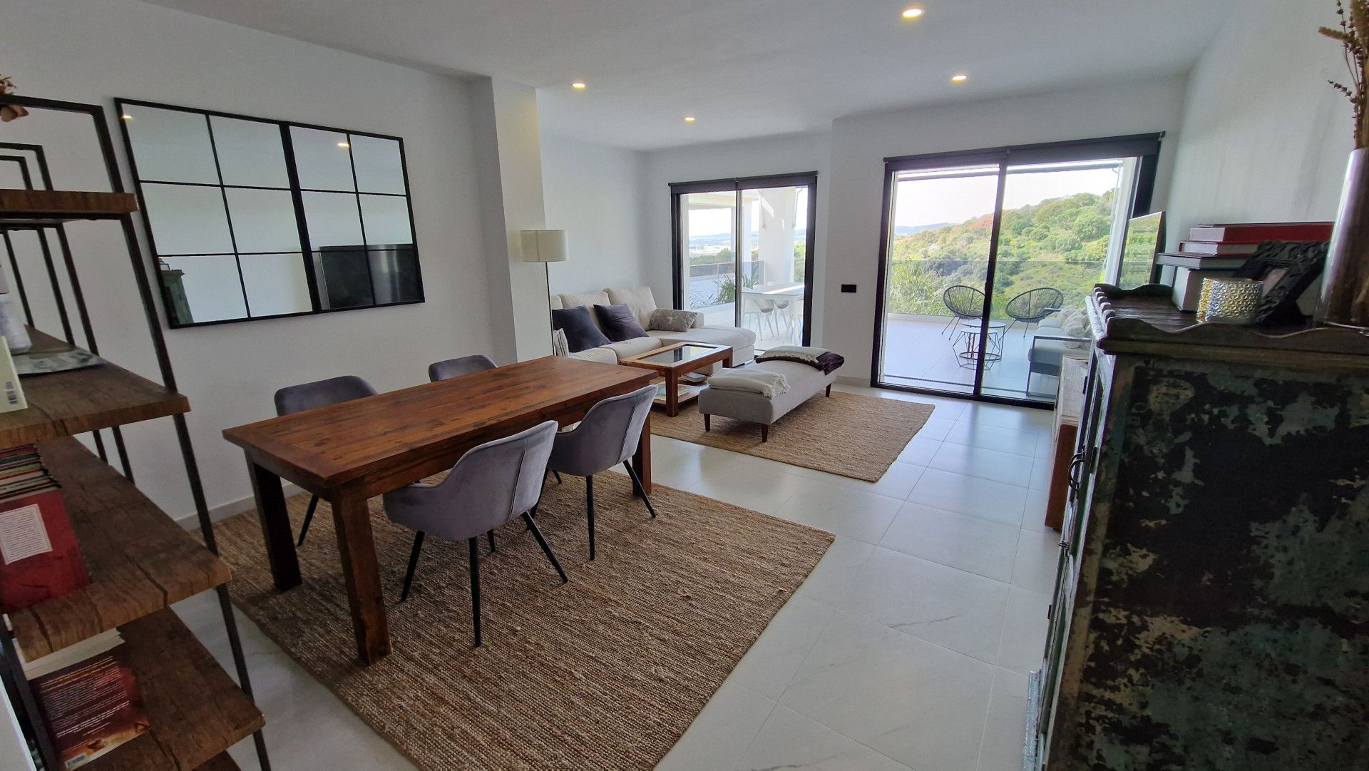 Menjador de Apartament en venda en Estepona amb Aire condicionat, Terrassa i Traster