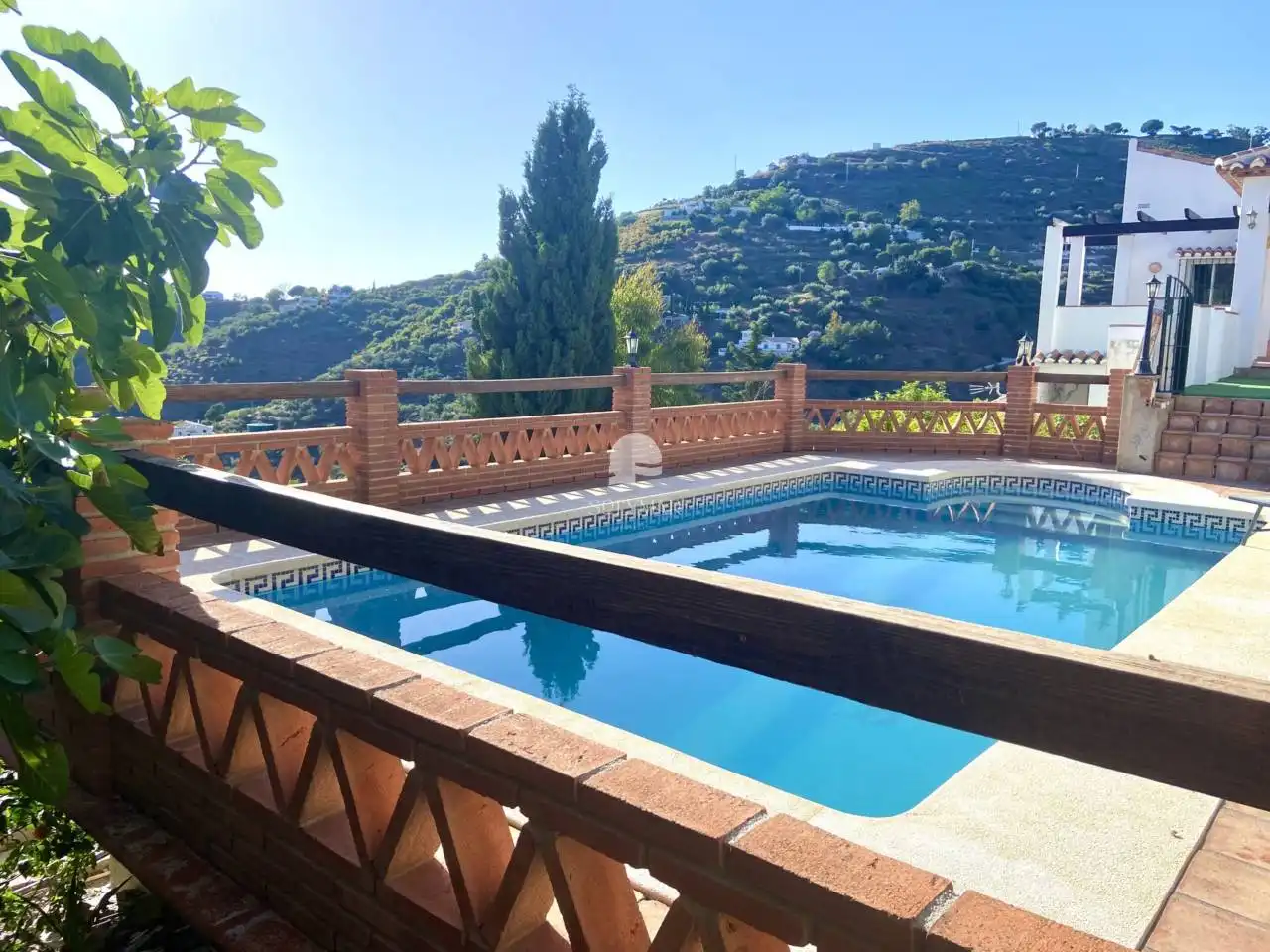Piscina de Finca rústica de lloguer en Árchez amb Aire condicionat i Piscina