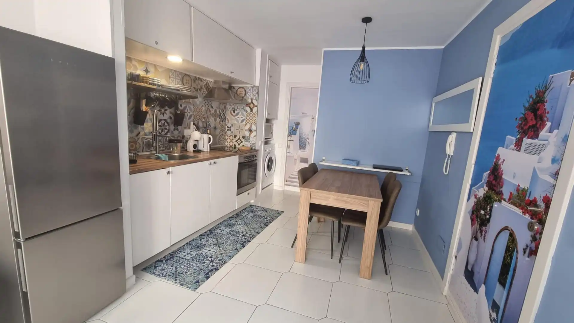 Cuina de Apartament de lloguer en Sant Pere de Ribes amb Moblat, Microones i TV