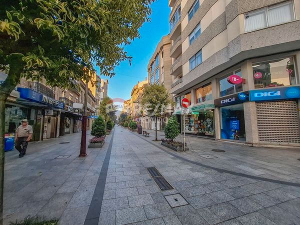 Vista exterior de Pis en venda en Vigo  amb Calefacció, Parquet i Traster